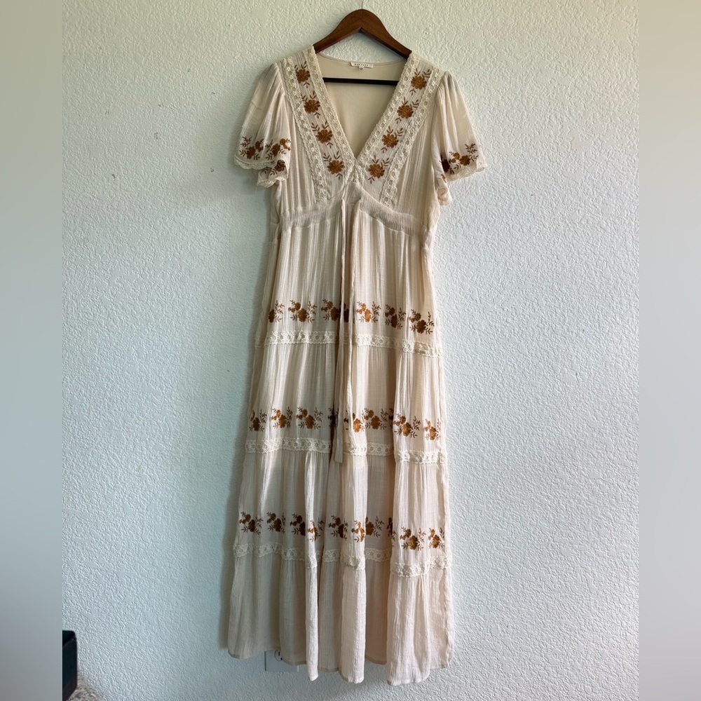 Baevely Bohemian Floral Neutral Tiered Maxi Dress - Picture 2 of 6